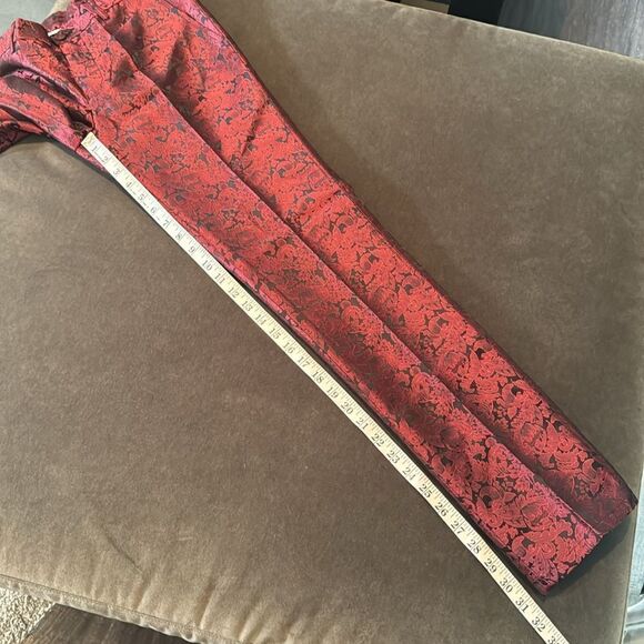 Men’s Boys Burgundy Paisley Slim Fit 3 Piece Tuxedo Size 30 Jacket 29 Pants NWT - Picture 12 of 15